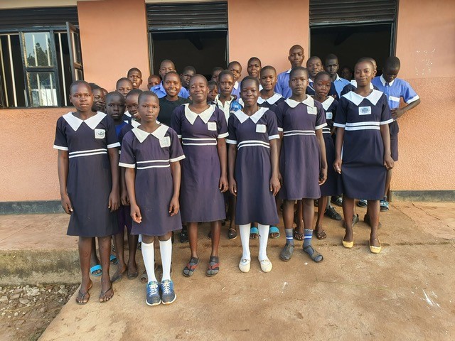 Uganda : Sponsor a Child to Attend School
